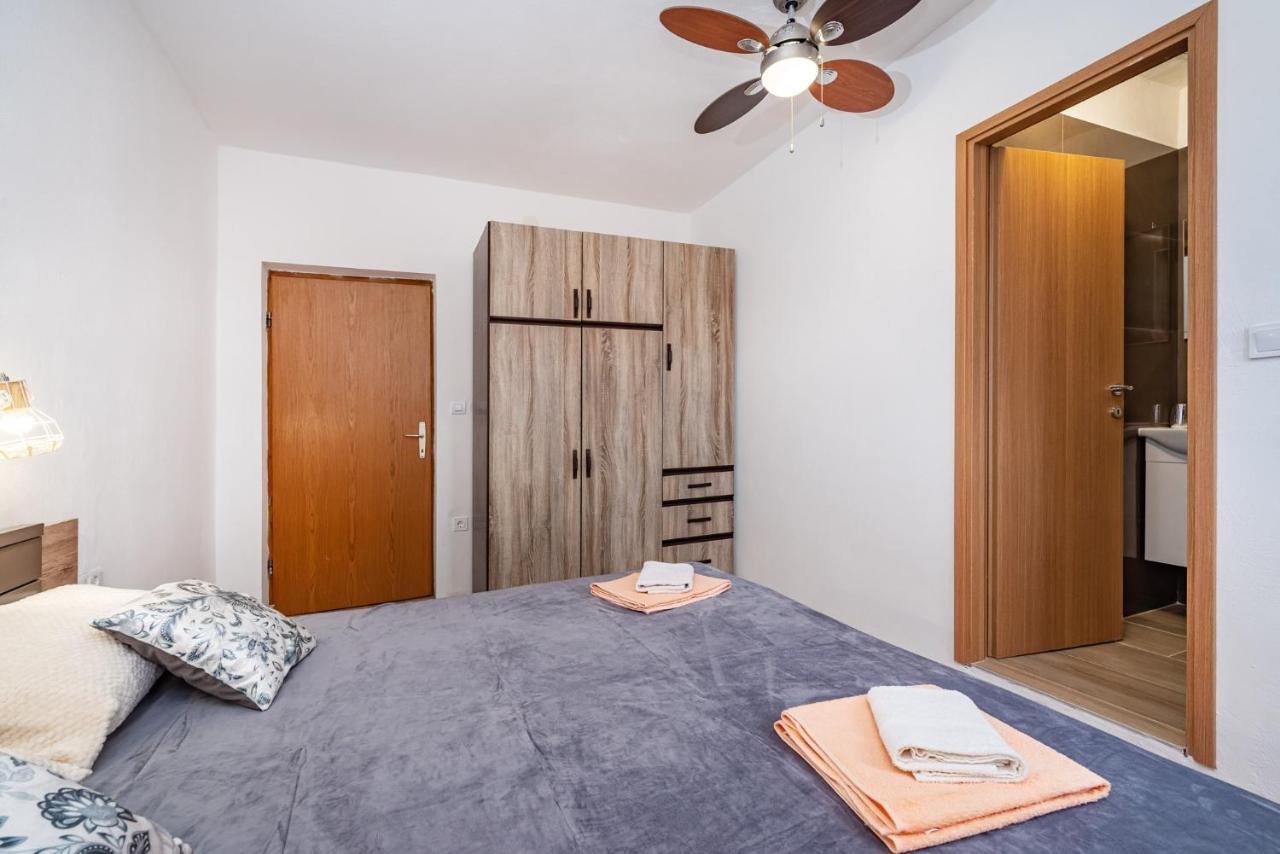 Apartment Thalia Zadar Bagian luar foto